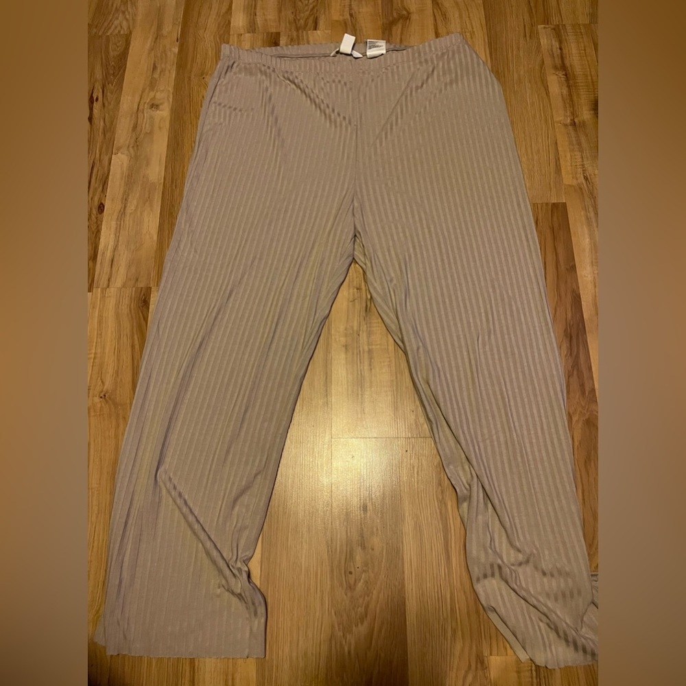 H&M Pants - Picture 2 of 3